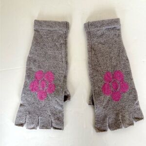 Skull Cashmere Gray Fingerless Gloves with Pink Floral Accent